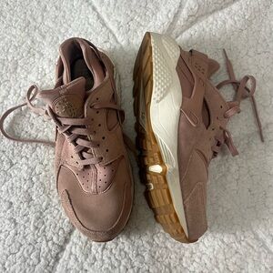 Pink Custom Nike Huarache’s Size 9 Women’s